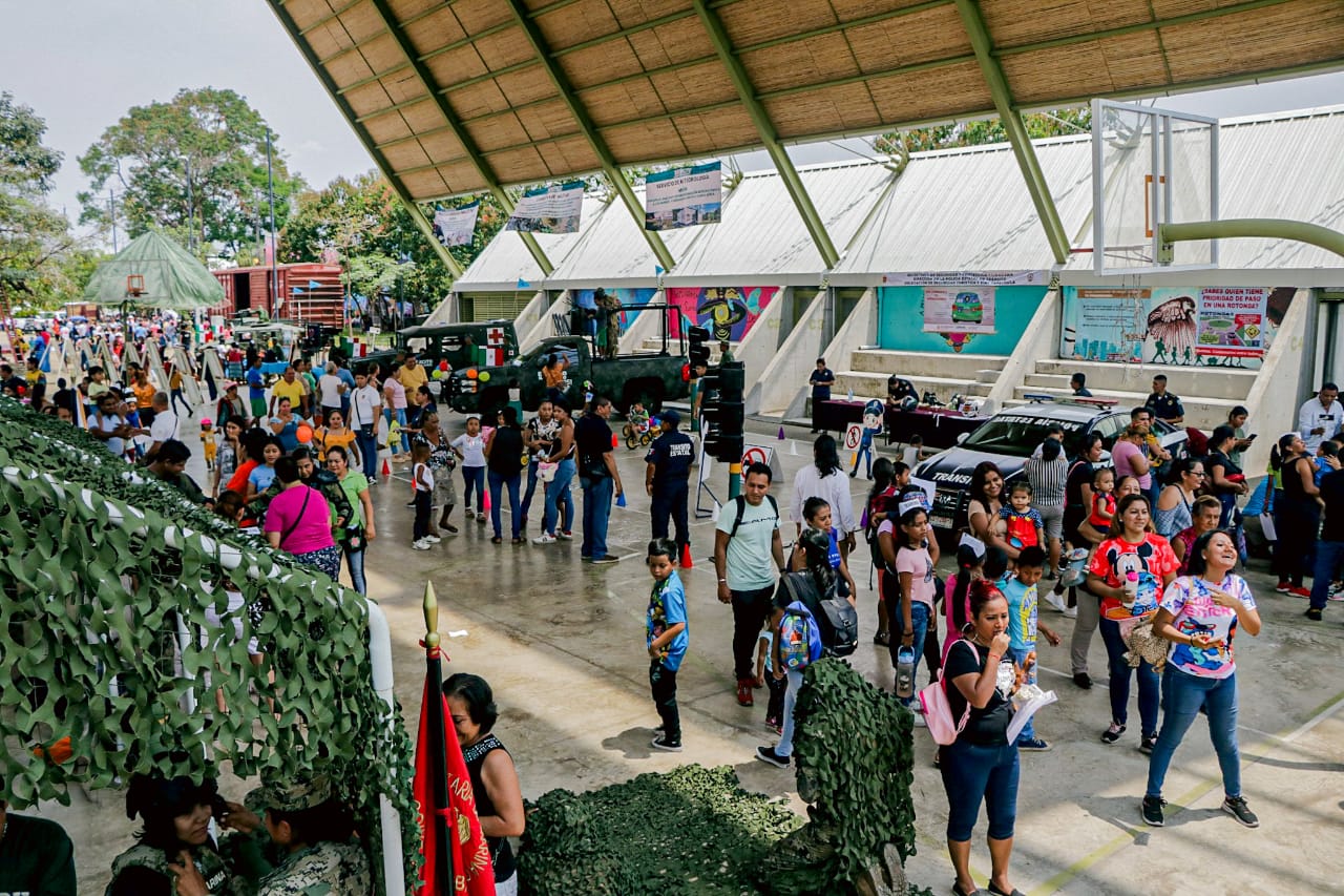 Con el programa Conoce los héroes de tu ciudad festejan a los niños