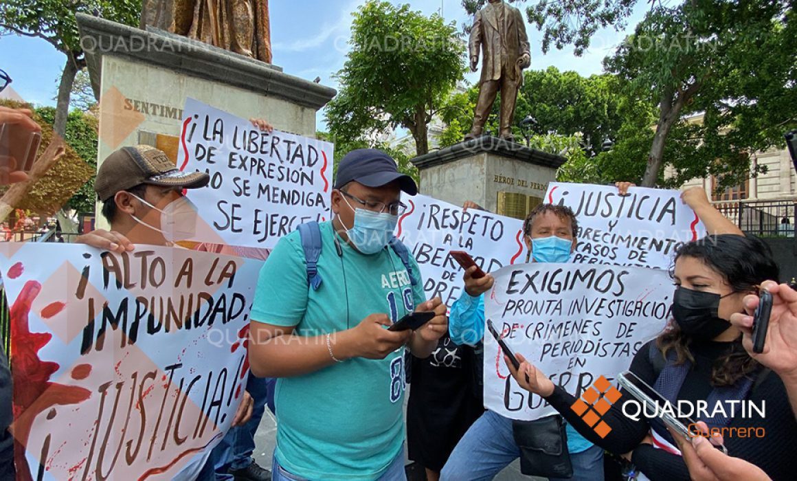 Protestan en Chilpancingo para exigir respeto a libertad de expresión