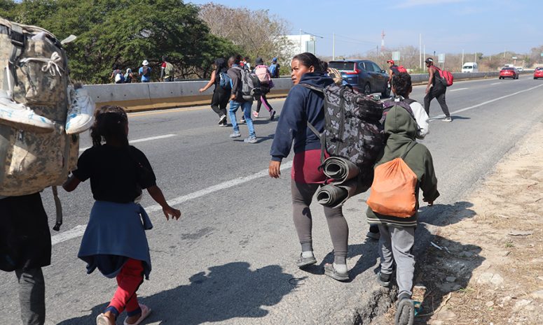 Venezolanos huyen para evitar que el INM los despoje de su dinero