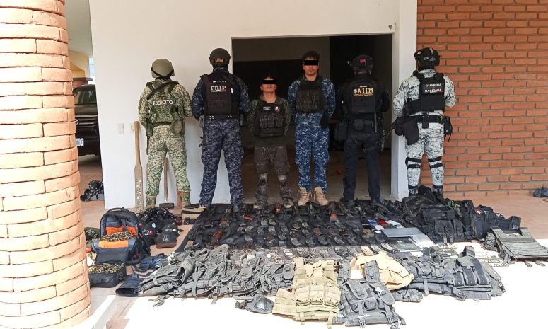 Fuerzas federales y estatales aseguran arsenal en Chiapas