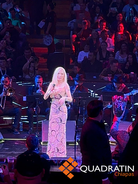 Marisela despide el 2025 con lleno total en el Palenque de la Feria ...