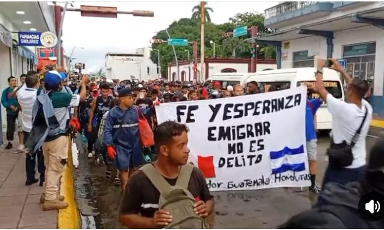 Parte nueva caravana migrante de Tapachula hacía Ciudad de México